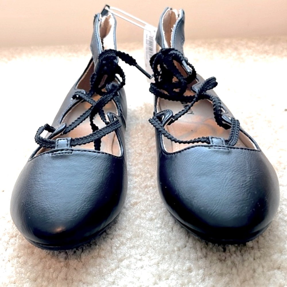 NWT OLD NAVY Girls Black Synthetic Lace-Up Almond Toe Ballet Flats Size 3